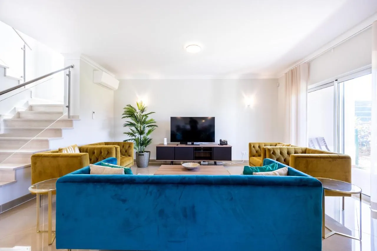 Holiday home Casa Malhotra At Boa Vista Golf Resort, Bayview Village Lagos