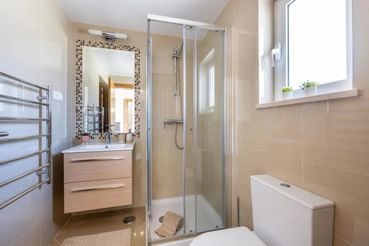 Holiday home Casa Malhotra At Boa Vista Golf Resort, Bayview Village Lagos