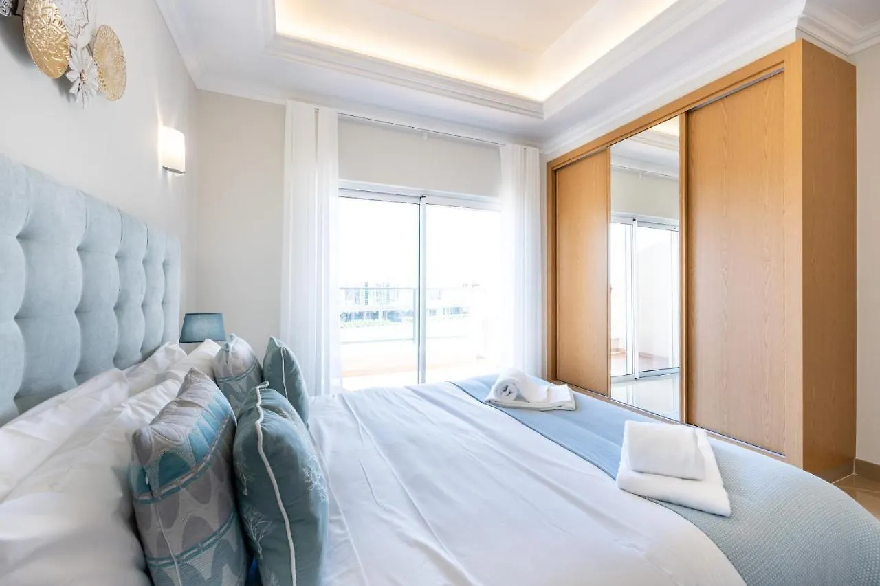 Holiday home Casa Malhotra At Boa Vista Golf Resort, Bayview Village Lagos